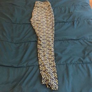 Lularoe leggings.